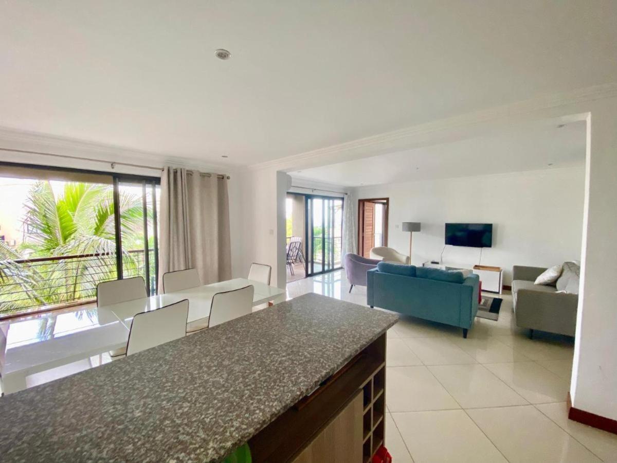 Ocean Bliss By Oasis Holidays Apartment Flic-en-Flacq Екстериор снимка