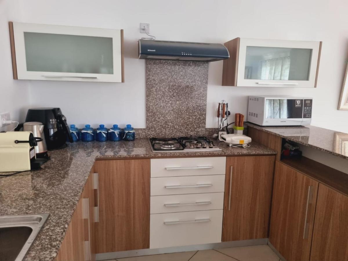 Ocean Bliss By Oasis Holidays Apartment Flic-en-Flacq Екстериор снимка